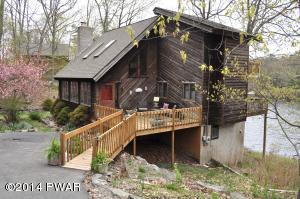 462 Log Tavern Rd, Milford PA  18337-7782 exterior