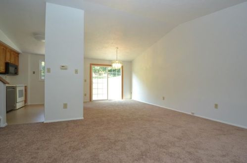 180 Firwood Dr, Bridgeville, PA 15017-1252