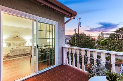 574 Hacienda Ave, Campbell CA 95008-6322 exterior