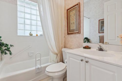 117 Victoria Bay Ct, West Palm Beach FL  33418-5764 exterior