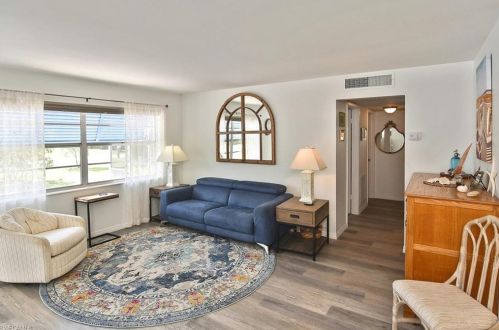 1097 Alhambra Cir, Naples FL 34103-3287 exterior