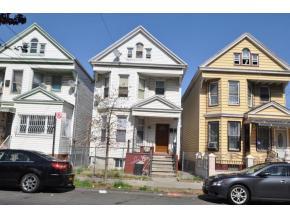 393 Pine St, Brooklyn, NY 11208-2808