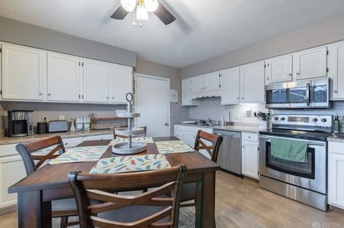 3059 Brixton Dr, Springfield OH  45503-6630 exterior