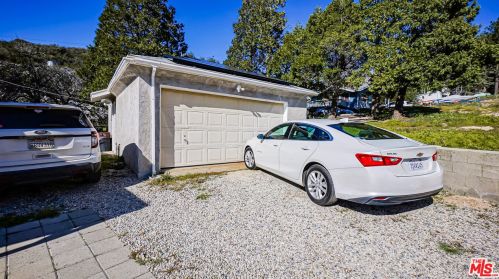 40321 Calle Rosalito, Santa Clarita CA  91390-1088 exterior