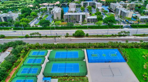 26 Royal Palm Way, Boca Raton FL  26302-7819 exterior