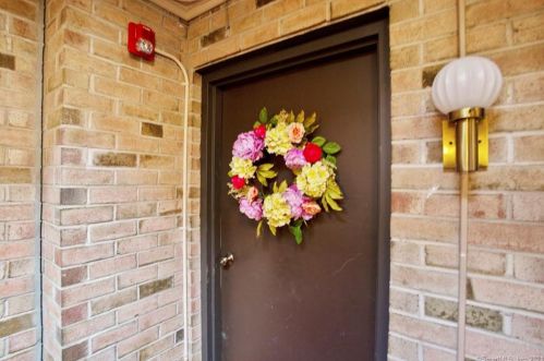 110 Maple Tree Ave, Stamford, CT 06906-2243