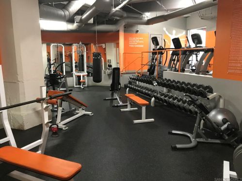 702 Ash St, San Diego CA 92101-3228 exterior