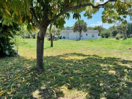 2405 44th St, Fort Pierce FL  34946-1532 exterior