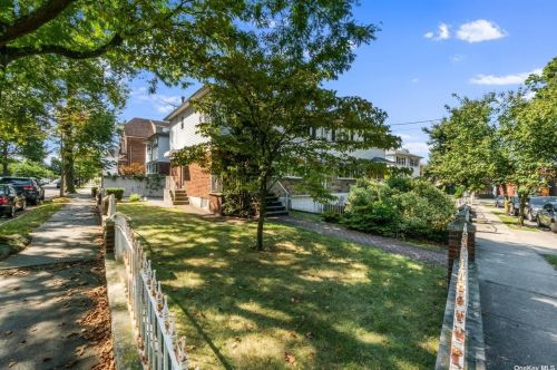 3230 Watt Ave, Bronx, NY 10465-1024