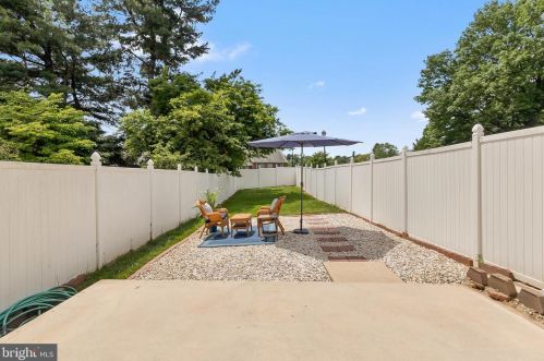 3 Ingrid Ct, Wilmington DE  19808-4062 exterior