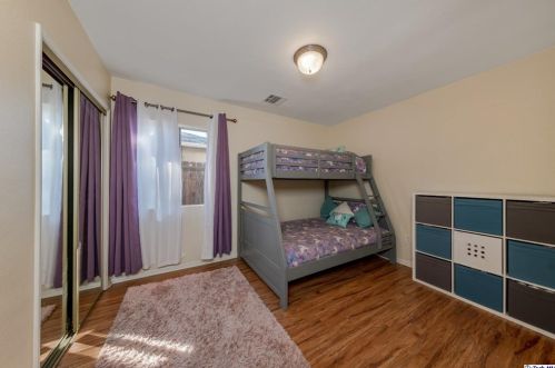 17536 Saticoy St, Van Nuys CA 91406-2333 exterior