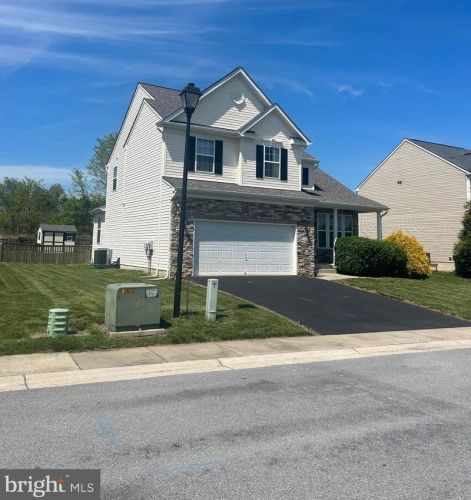 263 Hughs Rd, Charles Town WV  25414-4978 exterior