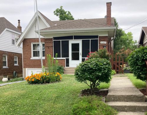 3367 Hanna Ave, Cincinnati, OH 45211-6425