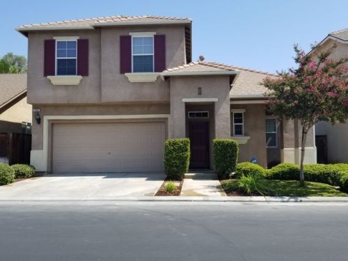 4098 Apple Tree Ln, Fresno, CA 93722-8201