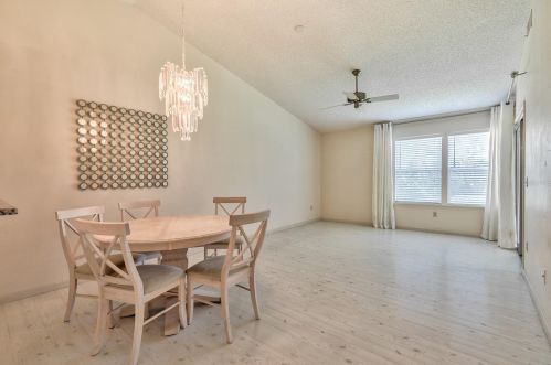 3303 Hibiscus Dr, Palm Harbor, FL 34684-3428