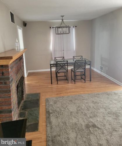 10 Varmar Dr, New Castle DE  19720-2036 exterior