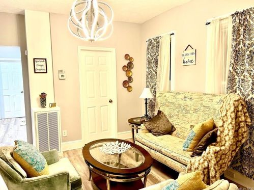 7 Little Ave, Middletown NY  10940-5109 exterior