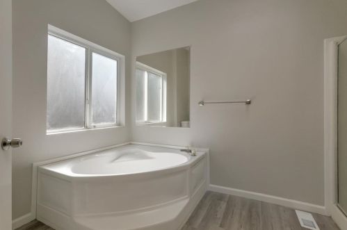 17510 Quail Hill Ln, Aromas CA  95004-9115 exterior