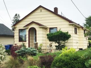 830 45th St, Tacoma, WA 98404-2921