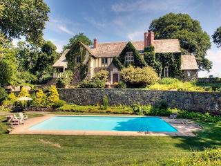 1139 Mill Hill Rd, Southport, CT 06890-3020