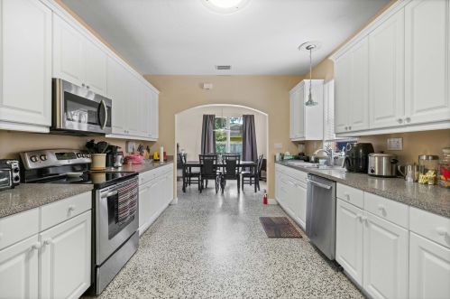 774 Prima Vista Blvd, Fort Pierce FL  34952-2275 exterior