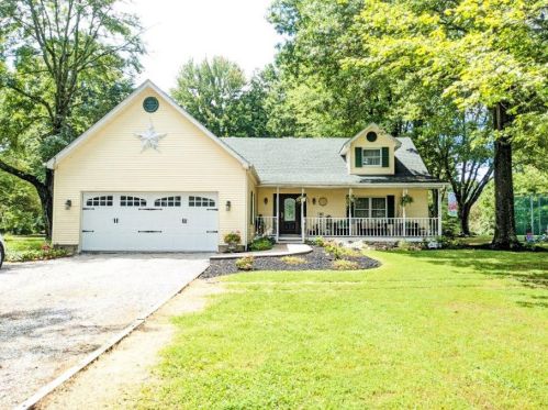 1755 Stuttgart Dr, Saint Martin OH  45118-8435 exterior