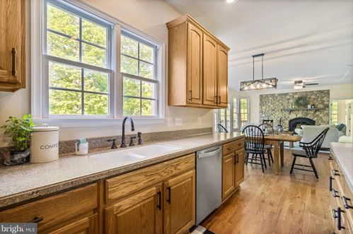 20 Hartlake Dr, Fredericksburg VA  22406-4635 exterior