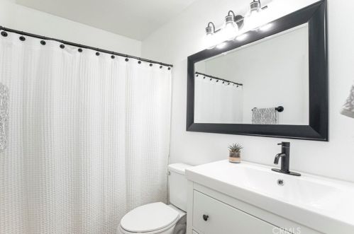 25776 Covala Ct, Santa Clarita CA  91355-2262 exterior
