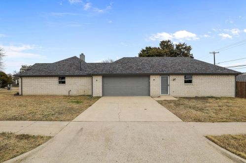 2004 Cedar Crest Blvd, Dallas TX 75203-4316 exterior