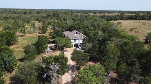 433 Mesquite Dr, Lost Pines, TX 78612-3390