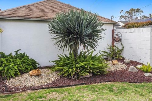 5436 Rosebay St, Long Beach CA  90808-3527 exterior