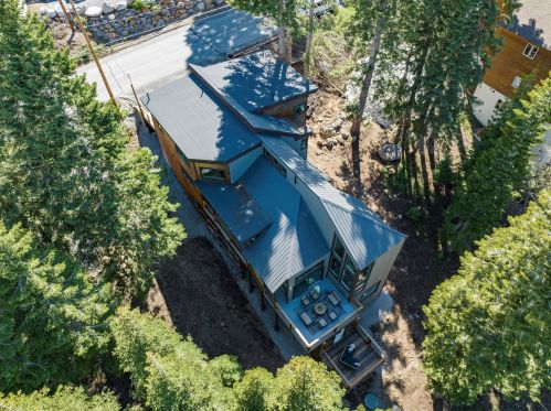 13405 Ski Slope Way, Truckee CA  96161-7026 exterior