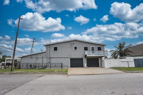 2128 59th St, Galveston TX  77551-5023 exterior