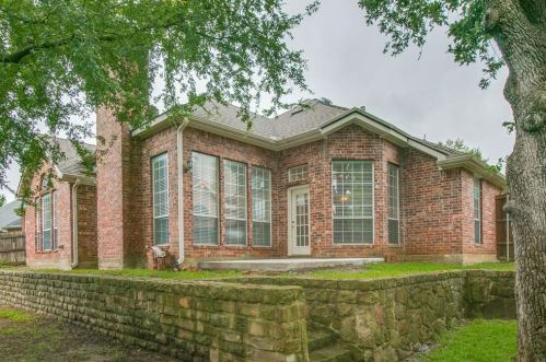 2614 Brighton Dr, Lewisville TX  75028-1463 exterior