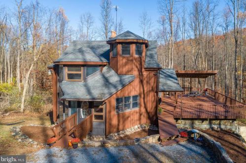 172 Lee Spring Rd, Blandon, PA 19510-9737