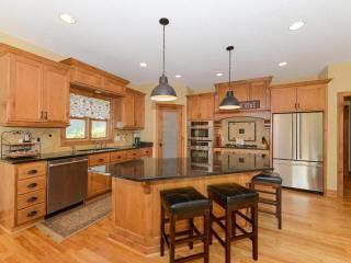 1619 Sparrow Rd, Minnetrista, MN 55387