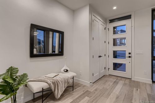 29 Harrison St, Denver, CO 80206-5536