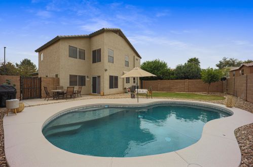 1802 Milky Way, Gilbert, AZ 85295-5695