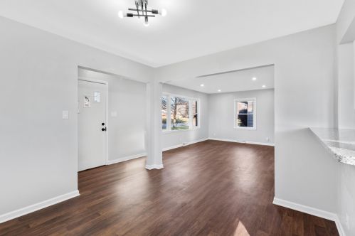 4102 Colgate Cir, Milwaukee WI  53222-1736 exterior