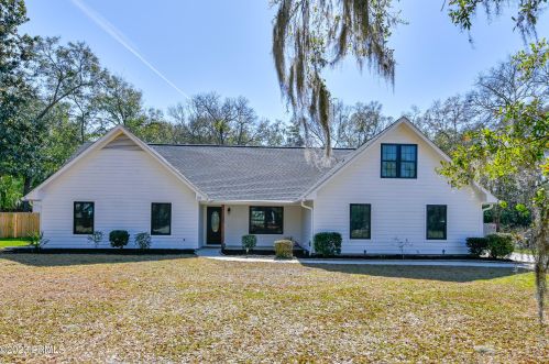 29 Christine Dr, Beaufort, SC 29907-2254