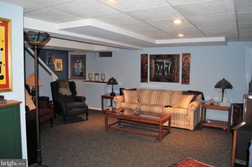 8201 Frst Hl Dr, Melrose Park PA  19027-1520 exterior