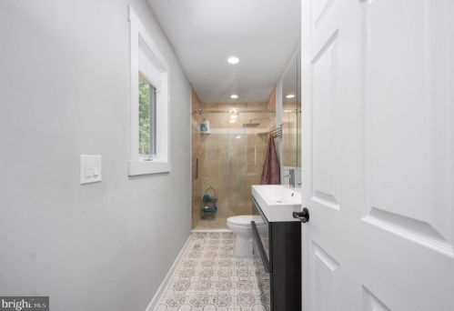 5901 Danielle Dr, Fredericksburg VA  22407-6495 exterior