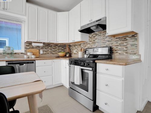 807 46th St, Oakland CA 94608-3418 exterior