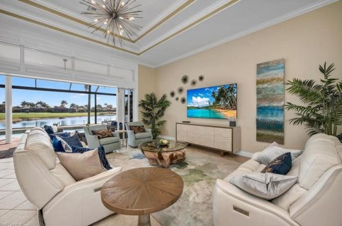 5059 Cerromar Dr, Naples FL  34112-7922 exterior