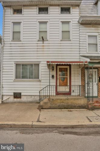 317 Dock St, Schuylkill Haven, PA 17972-1211