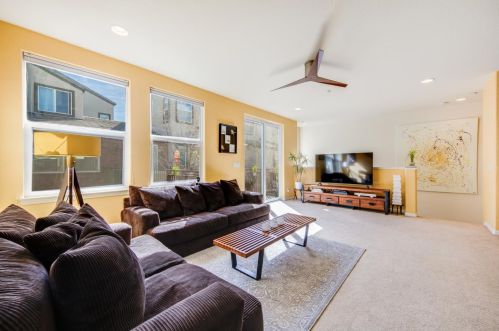891 Gaspar Vis, San Jose, CA 95126-3534