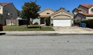 470 Bordeaux Pl, Hollister, CA 95023-7120