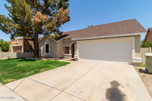 6871 78th Ave, Glendale AZ  85303-2901 exterior