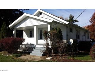19240 Drake Rd, Cleveland OH  44149-6822 exterior