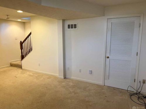 115 Springhouse Dr, Englewood OH  45322-8795 exterior